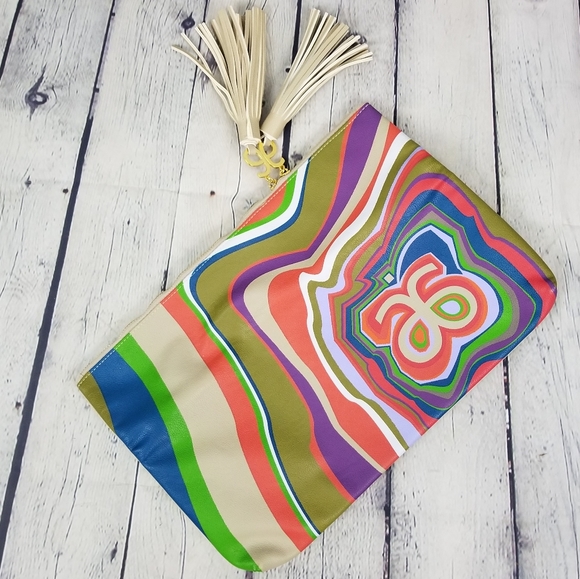 ARBONNE | Treasures Of The Rainforest clutch purse - Picture 4 of 6